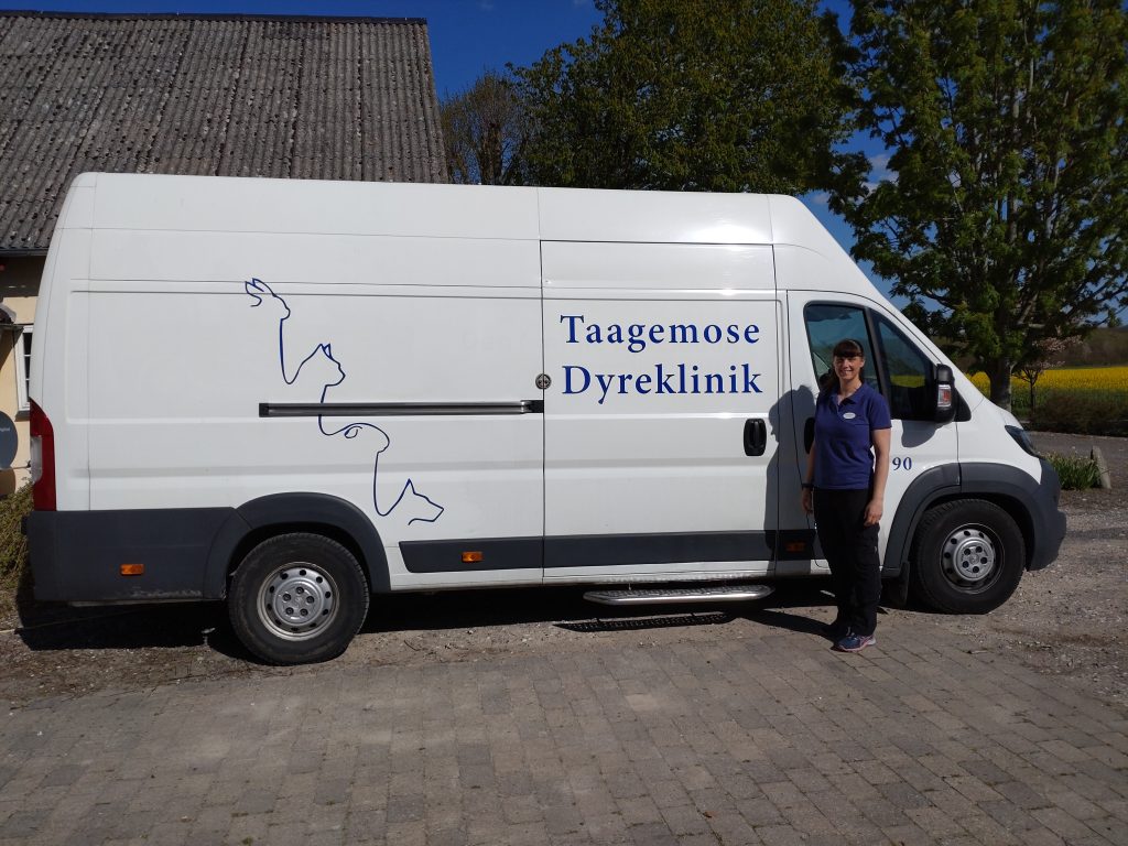 Taagemose Dyrekliniks mobile klinik med ejer Pouline Grosbøl